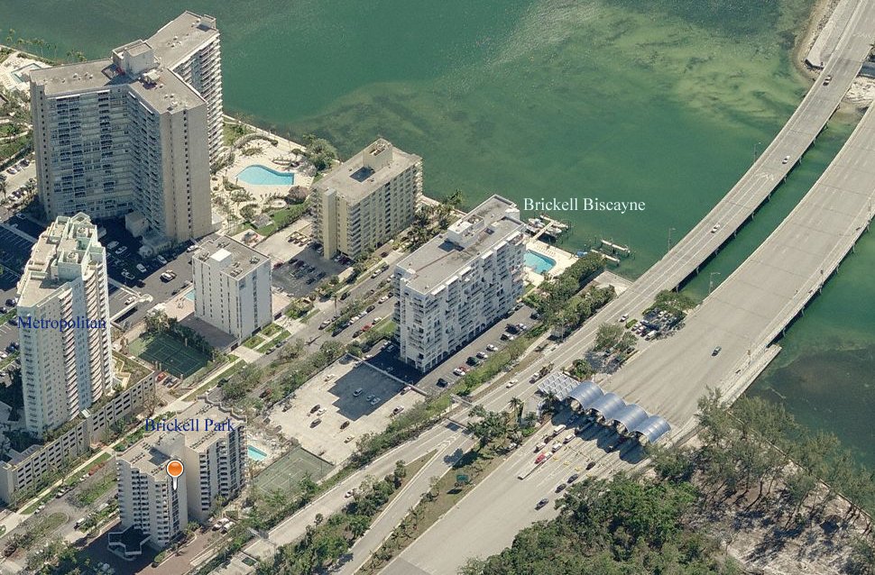 Aerial photo of Brickell Biscayne