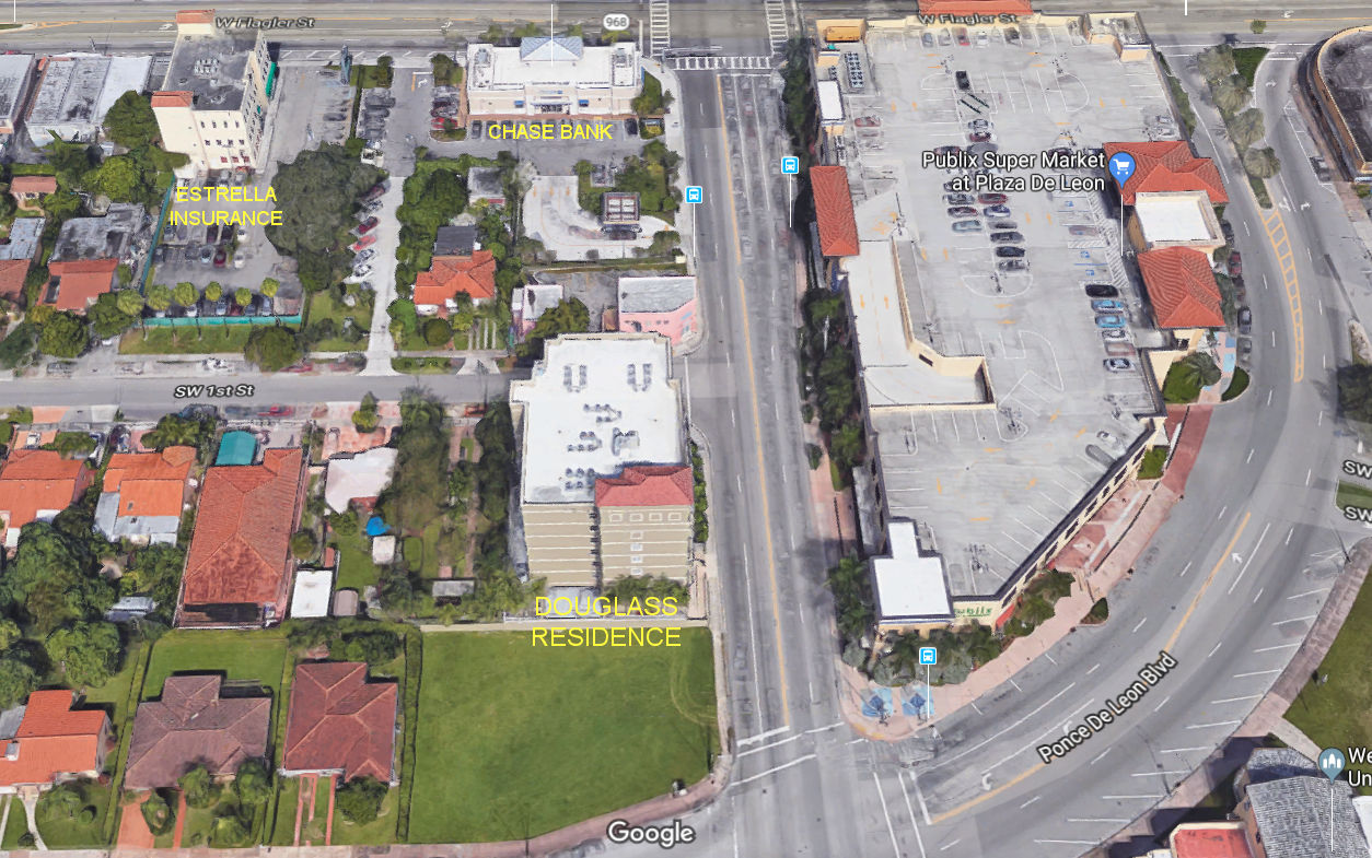 Aerial photo of Douglas Residence (The)