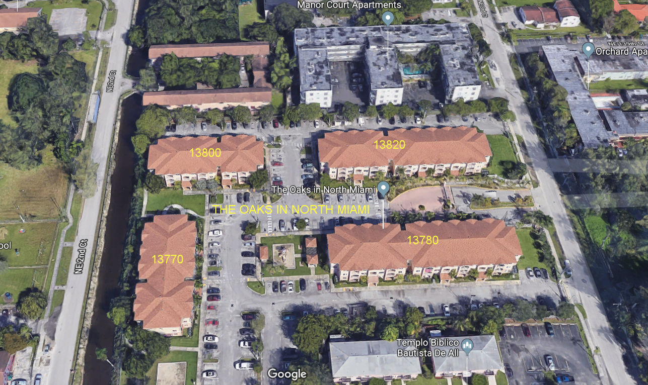 Aerial photo of Oaks (The) 13770-13780-13800&13820