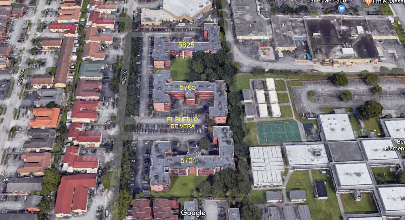 Aerial photo of el Pueblo de Vera (5701-5765&5825)