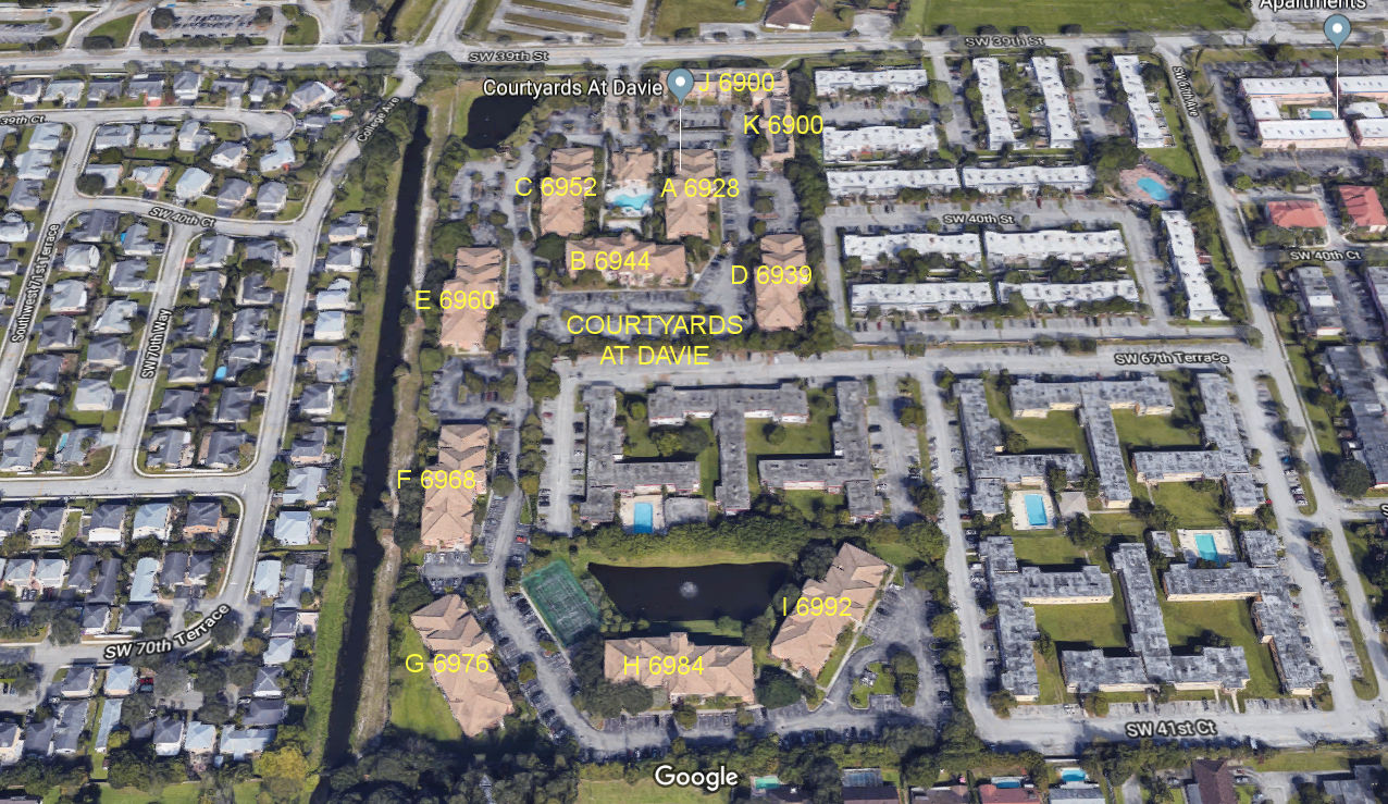 Aerial photo of Courtyards at Davie