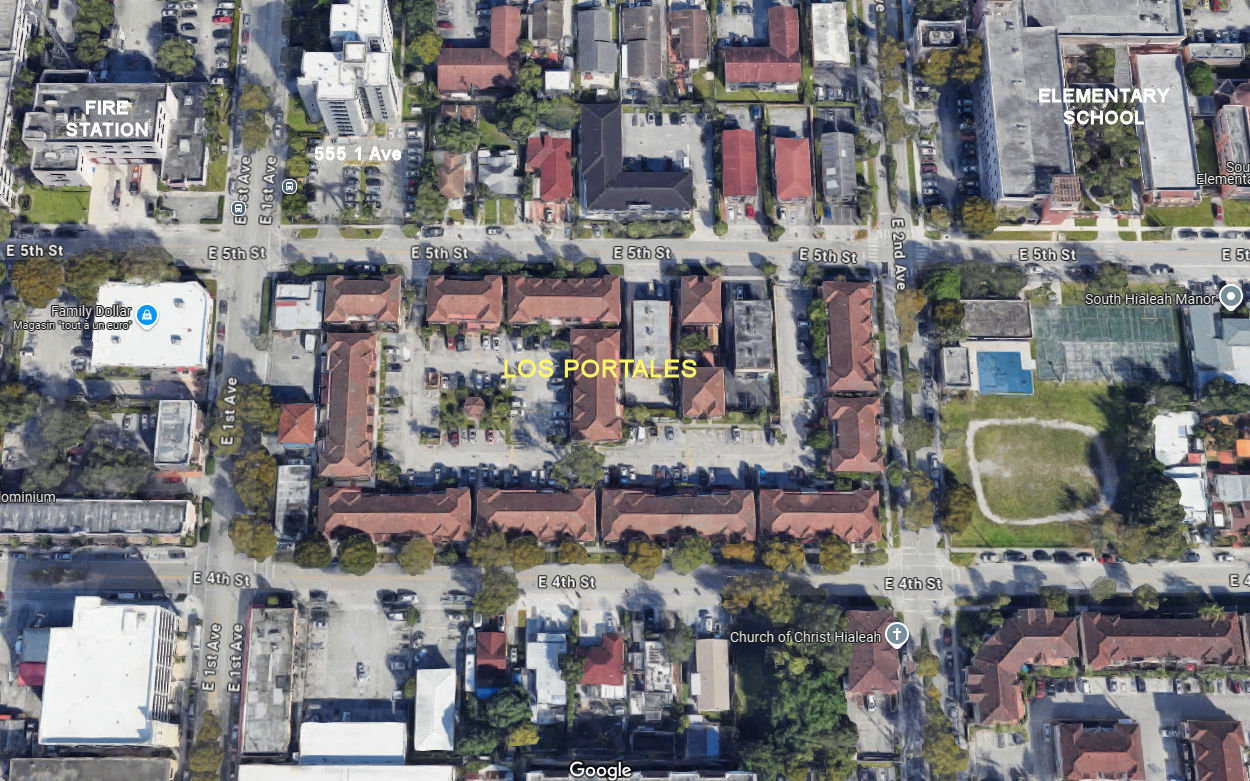 Aerial photo of Los Portales