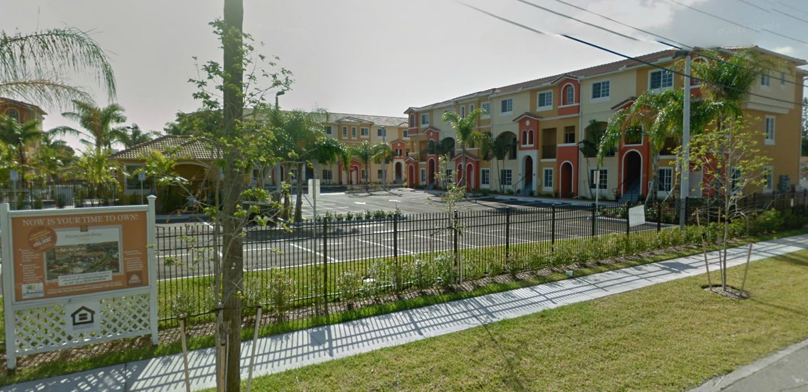 Aerial photo of Highland Park Village